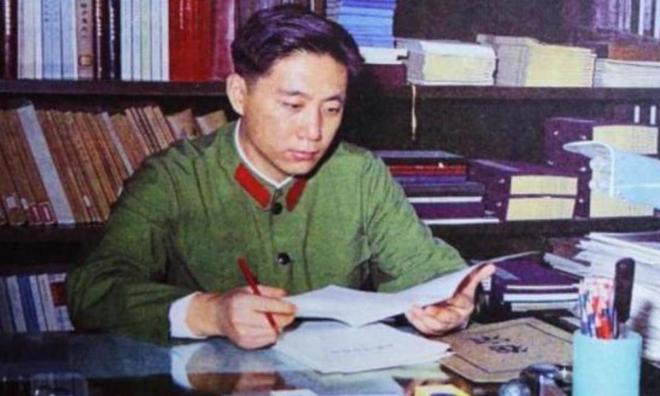 南宫NG·28(中国)官方网站王洪文死后没有入土安葬他的妻儿下场如何？长女拒绝入(图3)